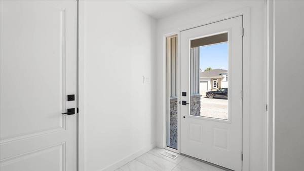 47 Summit CRES, Belleville, ON K8N 0A2