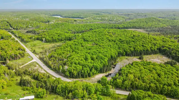 Part 1 Highway 118 N/A, Highlands East, ON K0L 2Y0