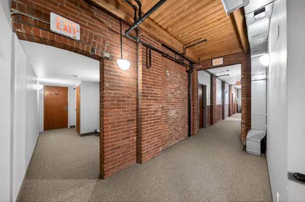 85 Spruce ST #212, Cambridge, ON N1R 4K4