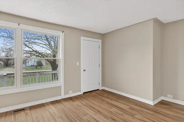 8 West ST N, Kawartha Lakes, ON K0M 1N0