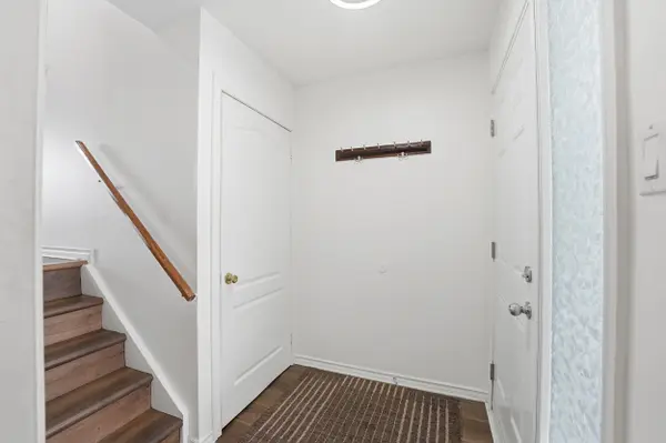 34 Alison Korn Private, Bells Corners And South To Fallowfield, ON K2H 8M6