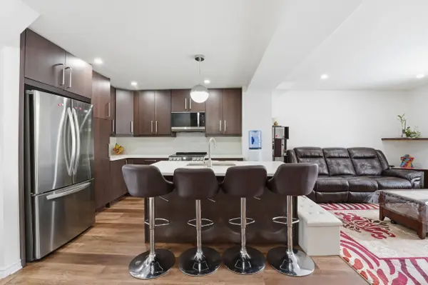 34 Alison Korn Private, Bells Corners And South To Fallowfield, ON K2H 8M6