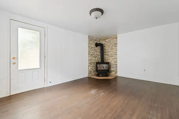 93 Perth ST, Brockville, ON K6V 5C8