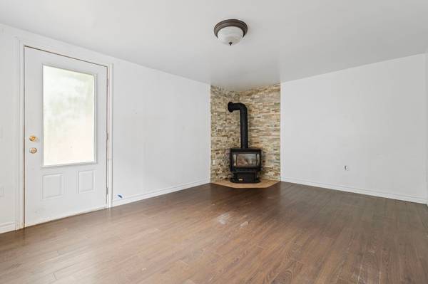 93 Perth ST, Brockville, ON K6V 5C8