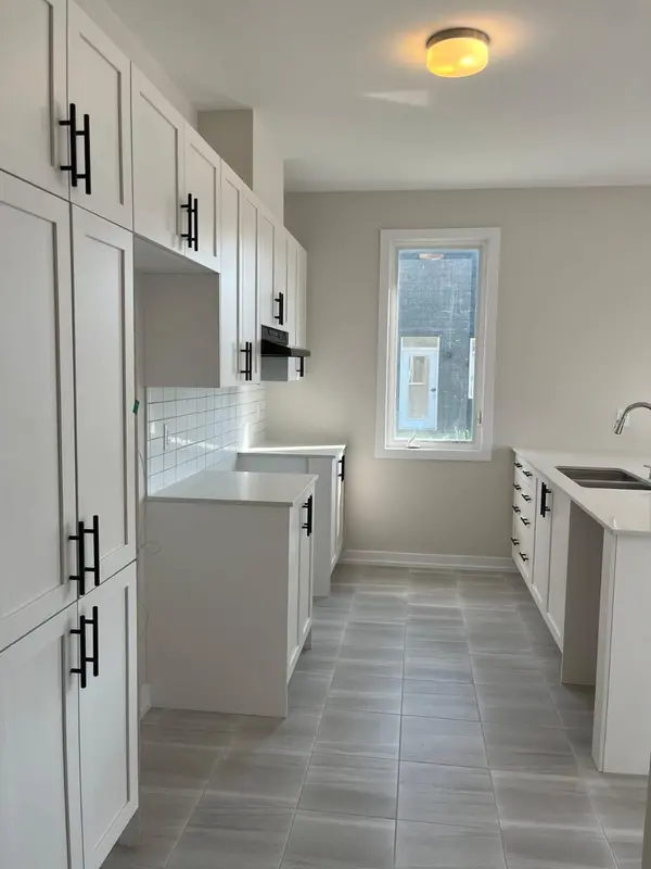 570 Oldenburg DR, Stittsville - Munster - Richmond, ON K0A 2Z0