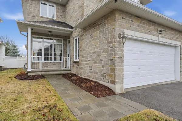 2669 Chamberland ST, Clarence-rockland, ON K4K 0A5