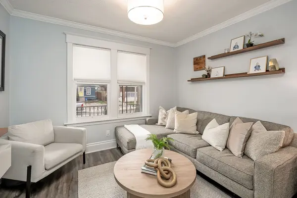 35 Park ROW N, Hamilton, ON L8H 4E3