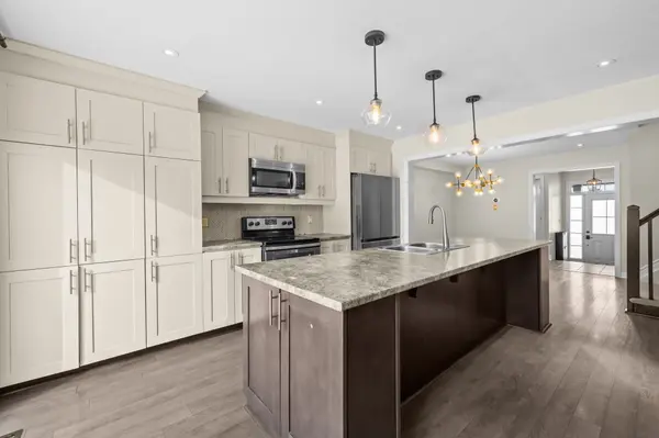 2435 River Mist RD, Barrhaven, ON K2J 5W5