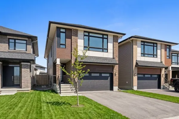 539 Honeylocust AVE, Kanata, ON K2V 0L8