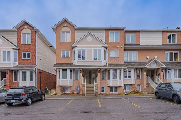 1615 Locksley LN, Beacon Hill North - South And Area, ON K1J 1B6