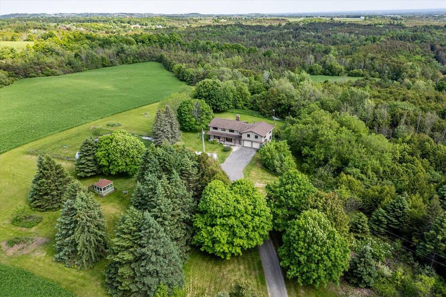 8733 Leskard RD, Clarington, ON L0B 1M0