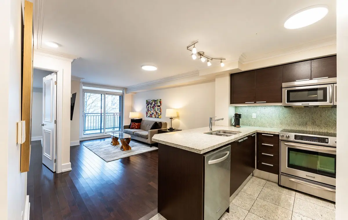 650 Sheppard AVE E #213, Toronto C15, ON M2K 3E4