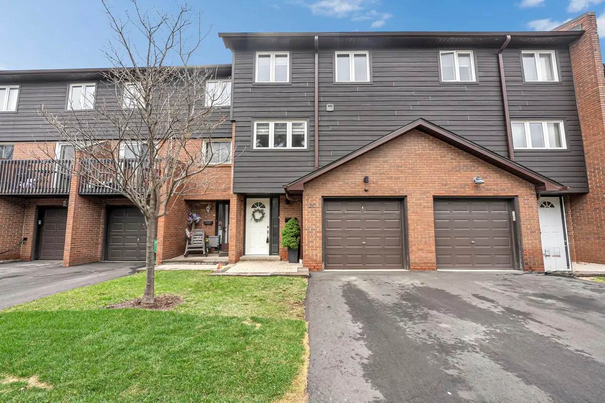 1755 Rathburn RD E #20, Mississauga, ON L4E 2M8