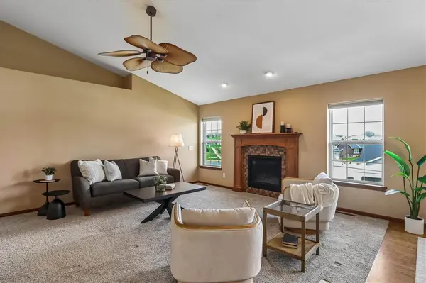 412 ROLLING HILLS DR, Tiffin, IA 52340