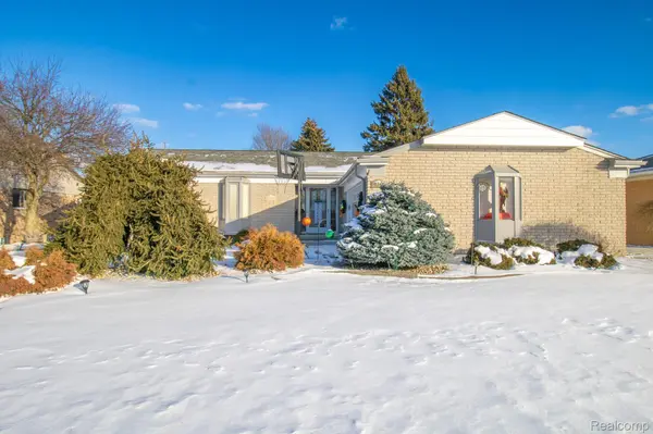 11367 Suffolk DR, Southgate, MI 48195