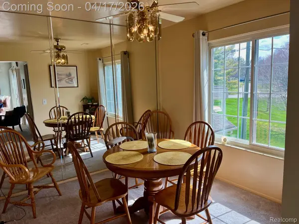 920 Saybrook #19, Waterford Charter Township, MI 48327