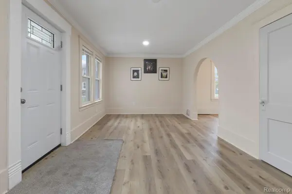 8801 Monica ST, Detroit, MI 48204