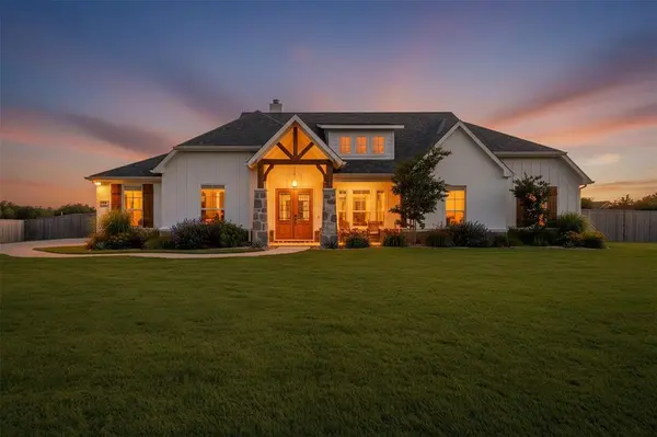 8221 David Lane, Midlothian, TX 76065