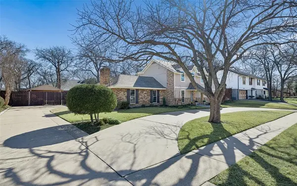 3804 Ashbury Lane, Bedford, TX 76021