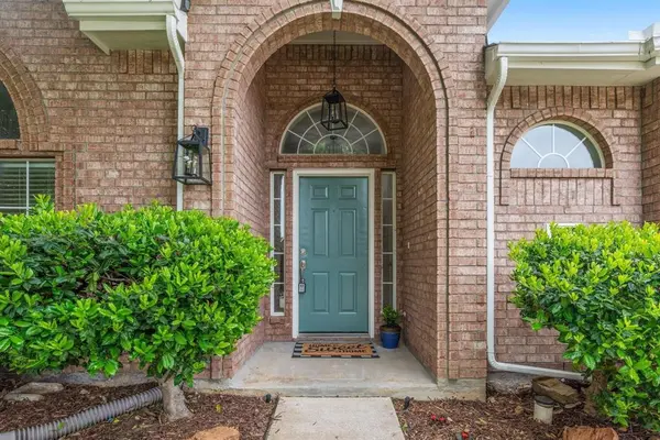 1325 Winnipeg Drive, Lewisville, TX 75077