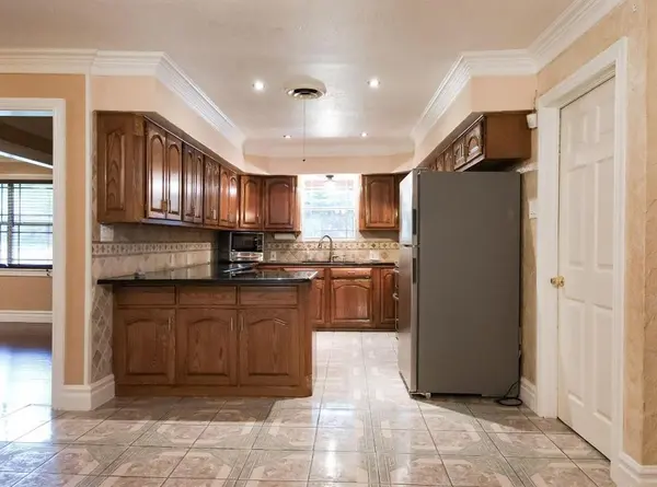 518 Harn Drive, Lewisville, TX 75057