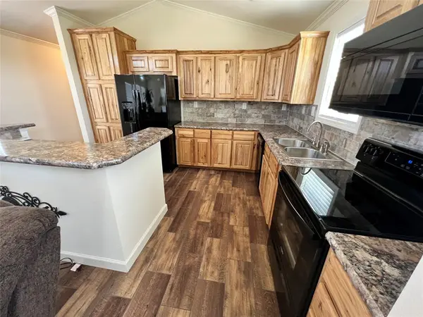 711 S Main Street, Carbon, TX 76435