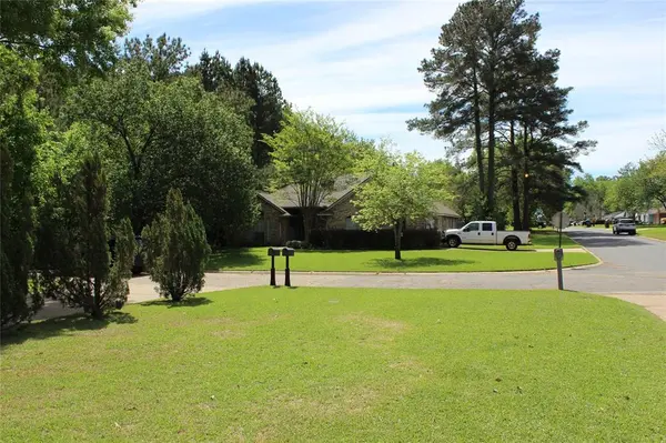 9021 Hollow Bluff Drive, Haughton, LA 71037