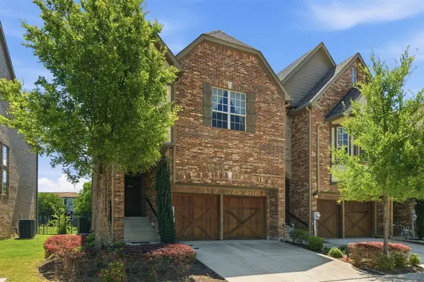 564 Waterloo Drive, Lewisville, TX 75067