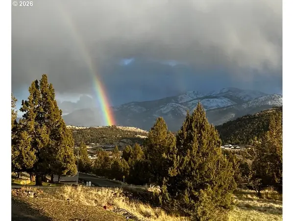 120 VALLEY VIEW DR, John Day, OR 97845