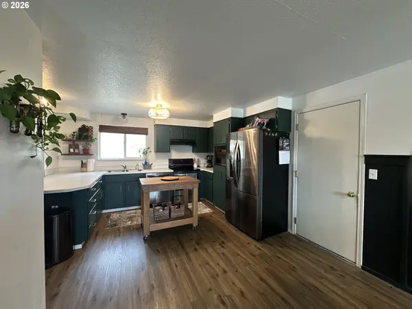 120 VALLEY VIEW DR, John Day, OR 97845