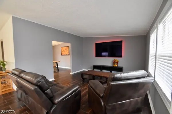 38 Notch Rd, Jefferson Twp., NJ 07438