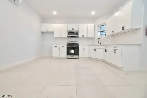 41 Arlington Ave., Jersey City, NJ 07305