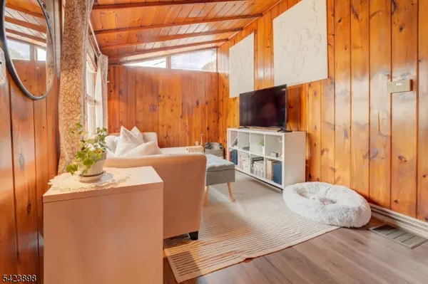 54 Schwarz Blvd, Jefferson Twp., NJ 07849