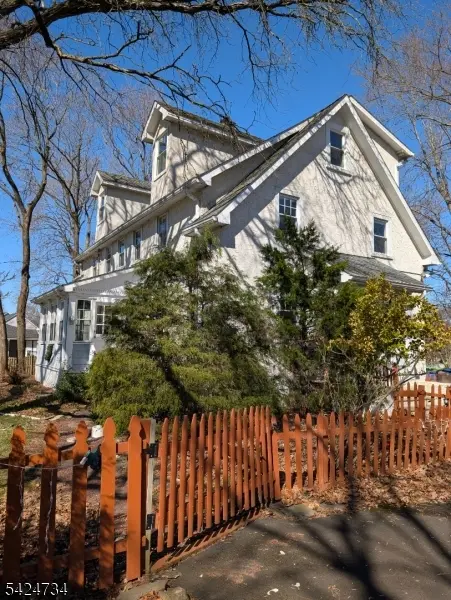 4 New Amwell Rd, Hillsborough Twp., NJ 08844