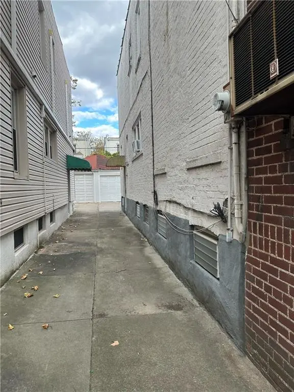 981 78th ST, Brooklyn, NY 11228