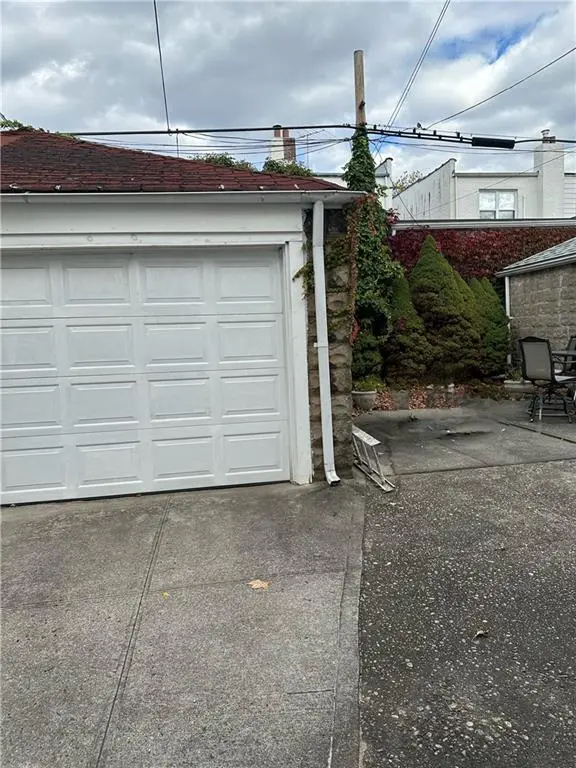 981 78th ST, Brooklyn, NY 11228