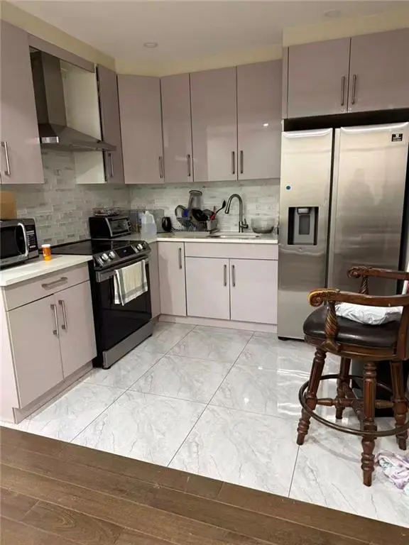 2862 West 17th ST, Brooklyn, NY 11224