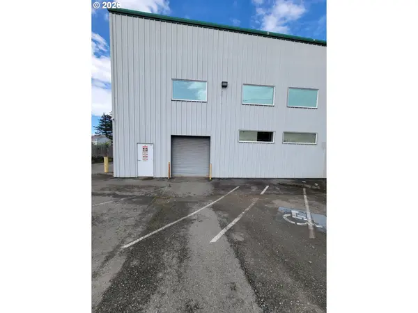 16290 TOLMAN LN, Brookings, OR 97415