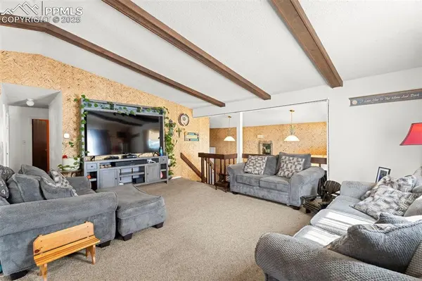 4380 Saddlewood DR, Colorado Springs, CO 80918