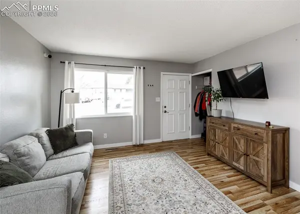 2131 Doniphan DR, Colorado Springs, CO 80910