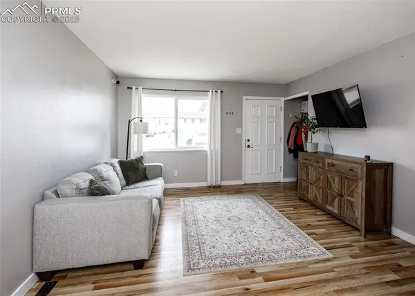 2131 Doniphan DR, Colorado Springs, CO 80910