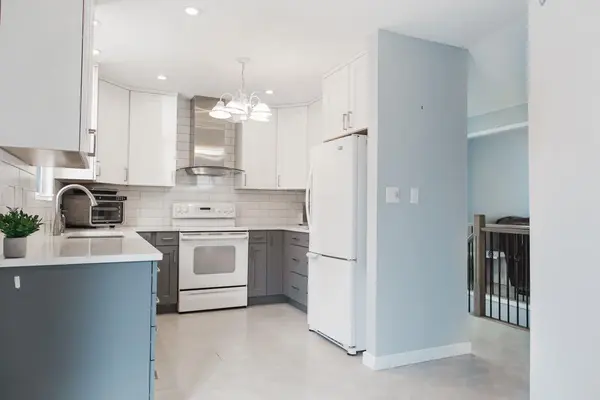 6910 94 ST, Grande Prairie, AB T8V 5S8