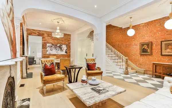 38 Beaconsfield AVE #Main House, Toronto C01, ON M6J 3H9