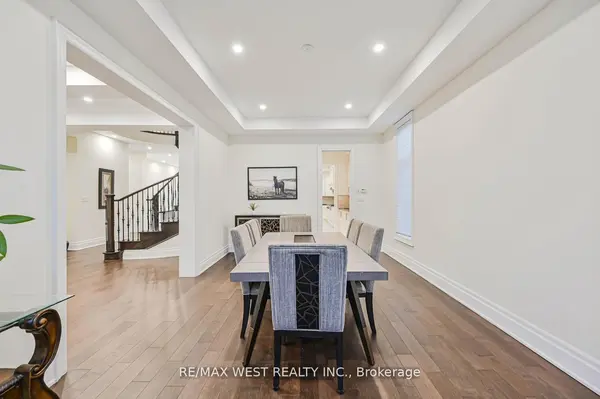 293 Torrey Pines RD, Vaughan, ON L4H 3X3