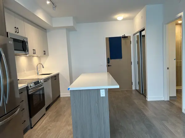 333 Sunseeker AVE #305, Innisfil, ON L9S 0R6