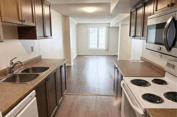 175 Stanley ST #Main Floor of Unit 5, Barrie, ON L4M 0G2