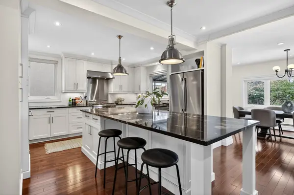 58 Belvedere BLVD, Toronto W08, ON M8X 1K4