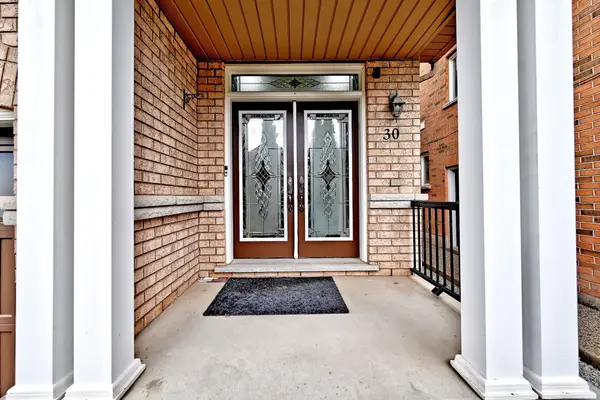 30 Wasaga RD, Brampton, ON L6X 3B1