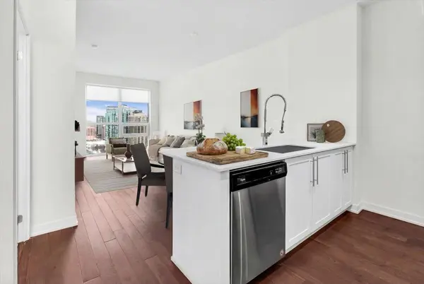 510 Curran PL #2608, Mississauga, ON L5B 0J8