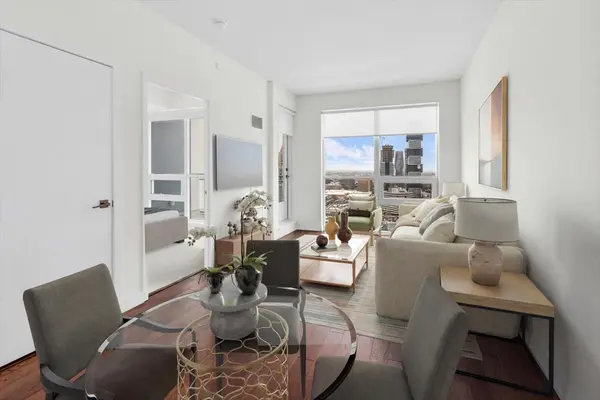 510 Curran PL #2608, Mississauga, ON L5B 0J8